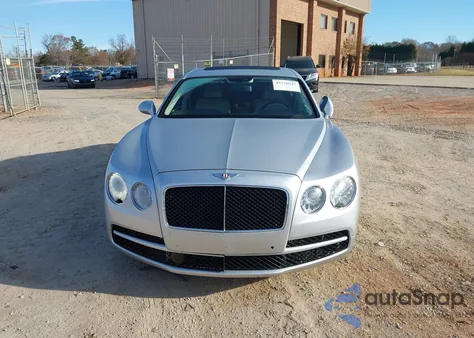 2016 Bentley Flying Spur V8 z USA, uszkodzony, nr VIN SCBET9ZA2G8054427